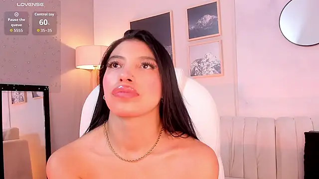 Tiffany_Low: онлайн-секс-чат