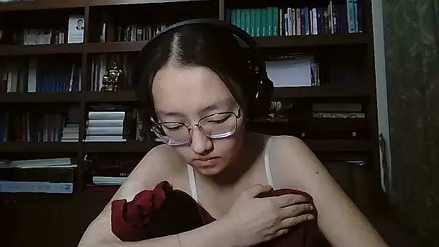 LinaClous Chat XXX in diretta