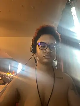 Chat XXX en directo de nickytheehawtie