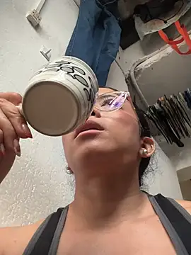 carolgaita Adlı Modelin Canlı XXX Sohbeti