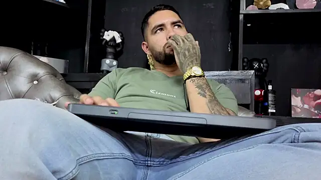 matteosantos: онл айн-секс-чат