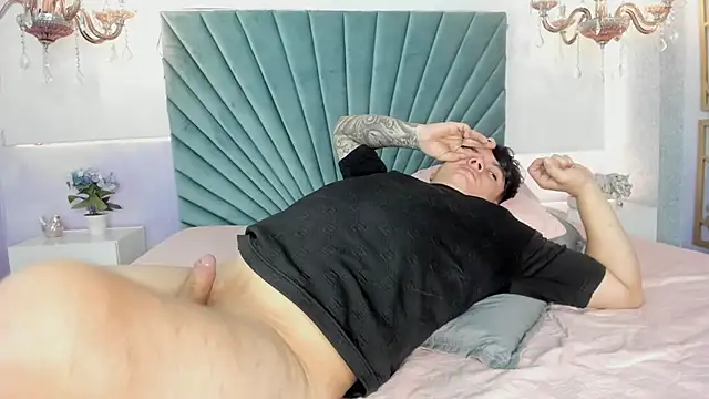 دردشة LoveRebels_ الجنسية المباشرة