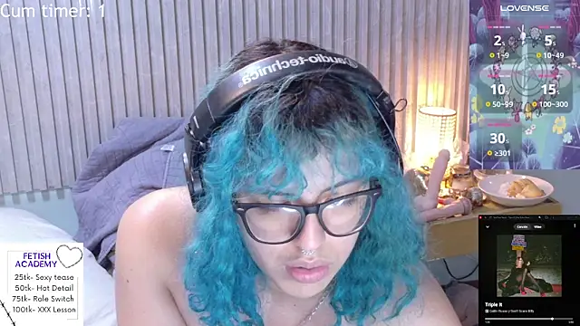 Eli666uwu élő XXX-chatje