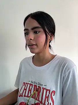 kitty_rousse01: απευθείας συνομιλία ΧΧΧ