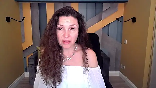 EllaLong Adlı Modelin Canlı XXX Sohbeti