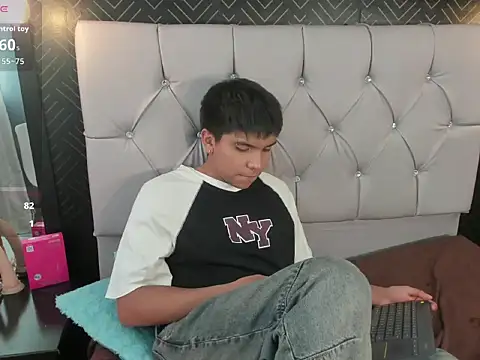 Thiago_Kozak Adlı Modelin Canlı XXX Sohbeti