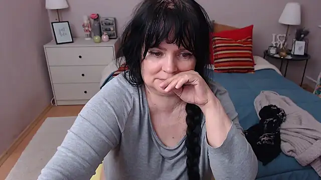 LeveMe2Nightt – Naživo XXX chat