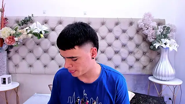 BenitoSaenz 라이브 XXX 채팅