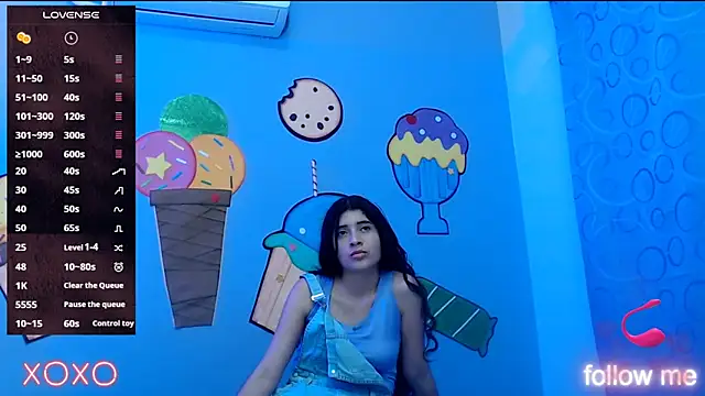 skinnykalitzo18 Adlı Modelin Canlı XXX Sohbeti