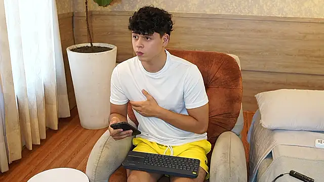 Chat +18 de Ethan_occonor ao vivo