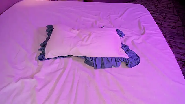 Lova_Rane: διαδικτυακό σόου στην κάμερα