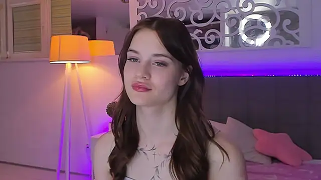 Chat +18 de LuisaClover ao vivo