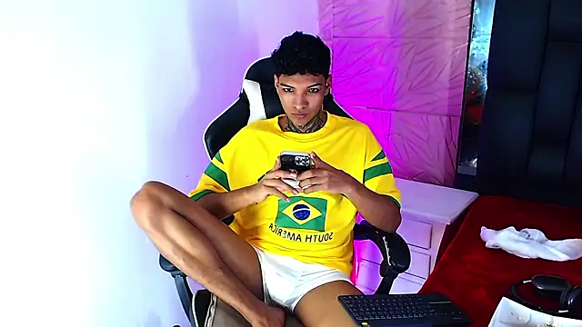 Rick_Wade Live XXX-chat