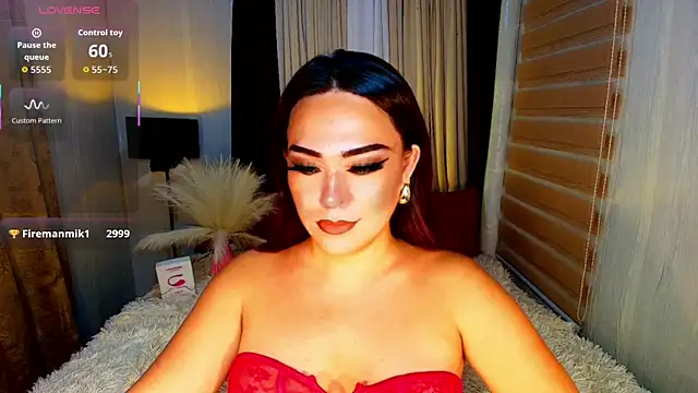 Slave_HuntressX Show in webcam