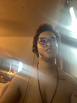 nickytheehawtie 现场XXX聊天