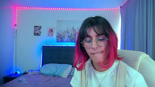 goth_minerva webcam show