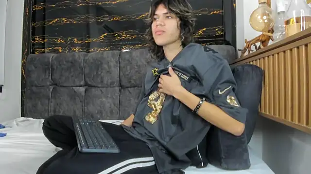 Diamond_twink Webcam Show