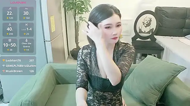 NANA-EET's Live XXX Chat