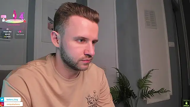 EnriqueBarberry Live XXX-Chat