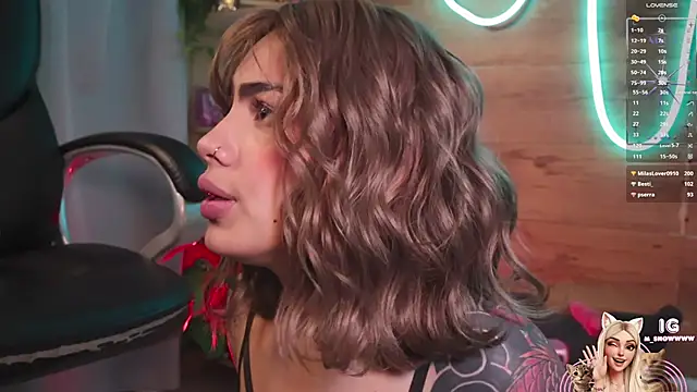 Chatroom XXX en direct de Miila_snow