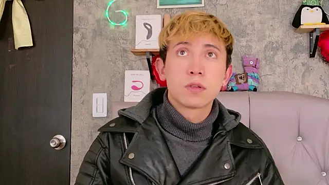 Naughty__Chriss Chat XXX in diretta