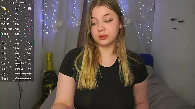 XXX chat uživo modela CuteSharloti
