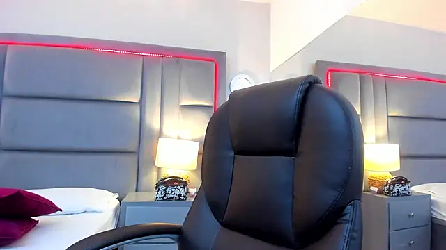 GabyMoreau live XXX chat