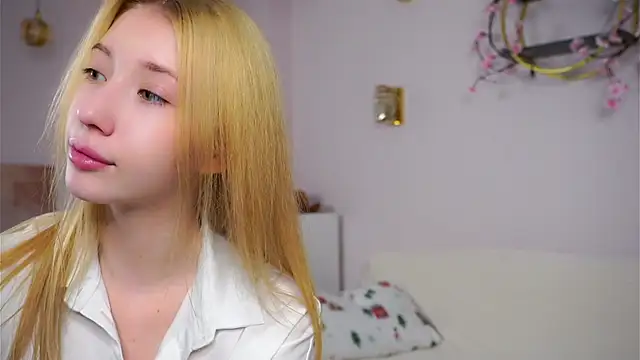 SunnivaCoviln Live XXX chat