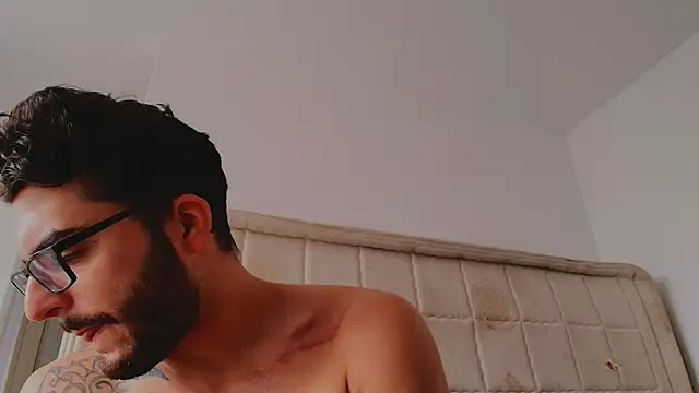 دردشة thomas_gun الجنسية المباشرة