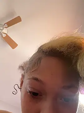 Czat XXX na żywo – Tamiii420