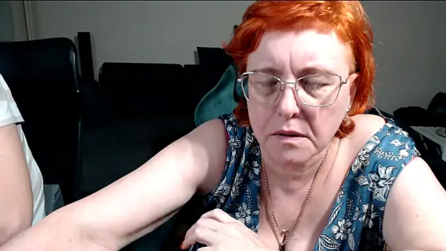 JoannaAndNeighbour Live XXX-Chat