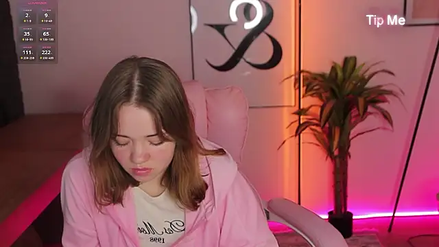 Kiss_Moon Adlı Modelin Web Kamerası Şovu