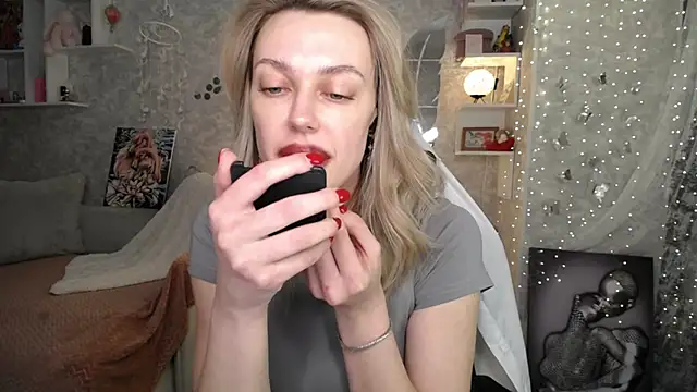 NickyAdamidi Chat XXX live