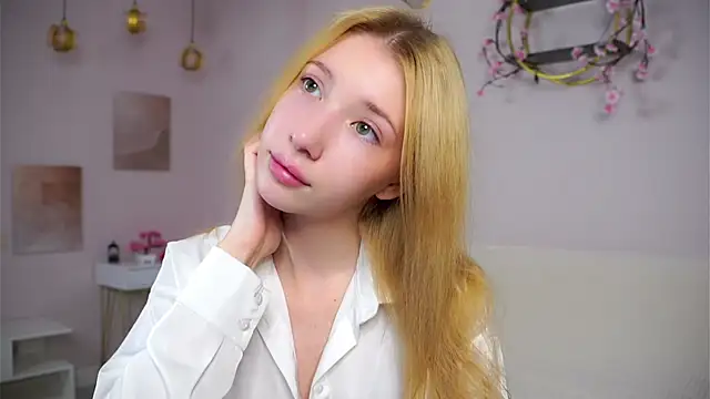 SunnivaCovilのウェブカメラショー