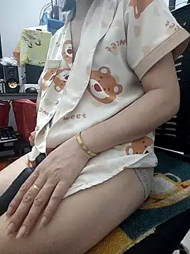 Chatroom XXX en direct de Haralushiaaa