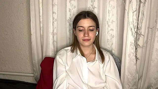 Shining_Robi webkamerás műsora