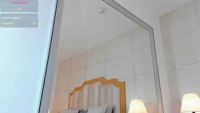 Crystal_Rose__: онлайн-секс-чат