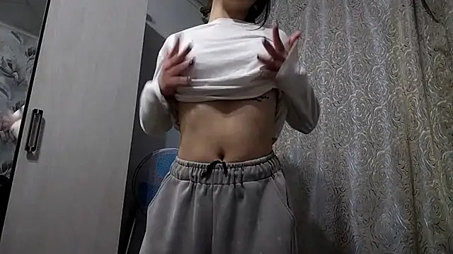 TameikaLattyn Webbikameraesitys