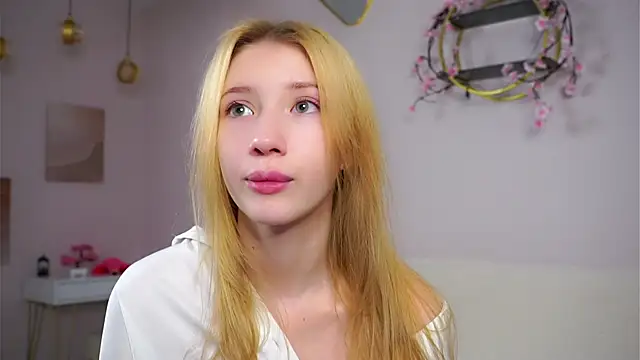 SunnivaCoviln Webbikameraesitys