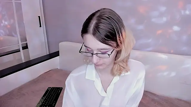 Silva-Tailll Show in webcam