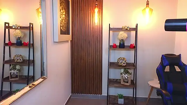 Kenya--Buhle 现场XXX聊天