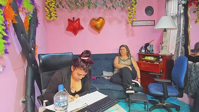 lesbiancuple live XXX chat