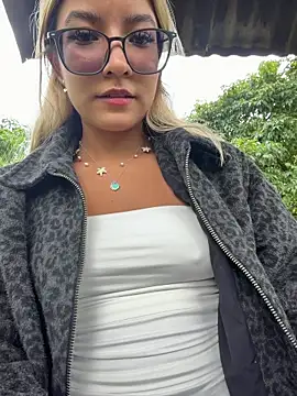 Pretty_roxxyy Show Webcam