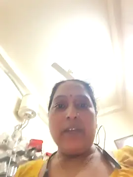 Hot-Sana2 élő XXX-chatje