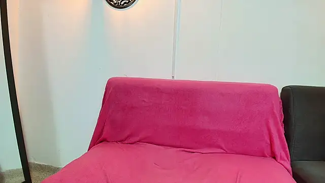 Chatroom XXX en direct de isaabellaa__