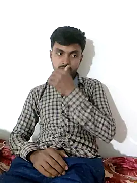 YOUR-LOVER-2's Webcam Show