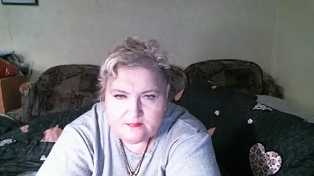 Lana555: онлайн-секс-чат