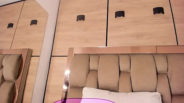 karol_lewiss élő XXX-chatje