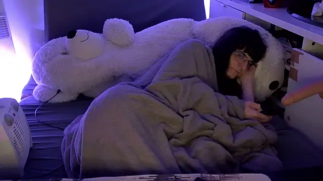 CeriseLapine Adlı Modelin Canlı XXX Sohbeti