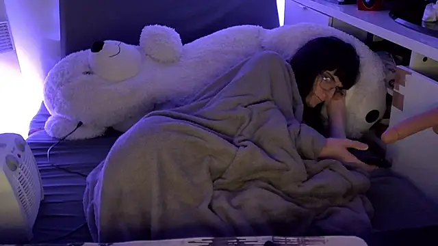 Pokazy przed kamerką – CeriseLapine